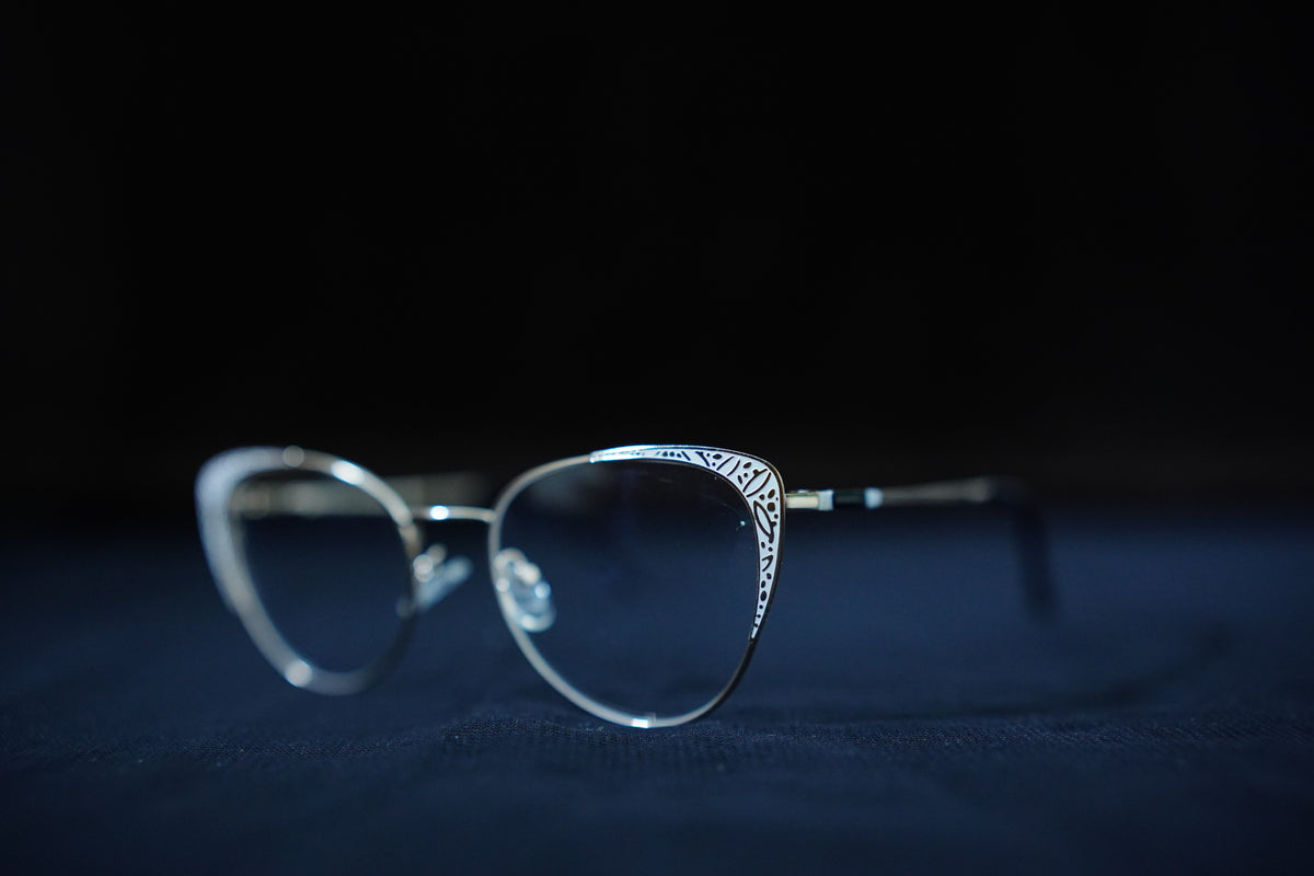 Cat Eye Wight Black Gold